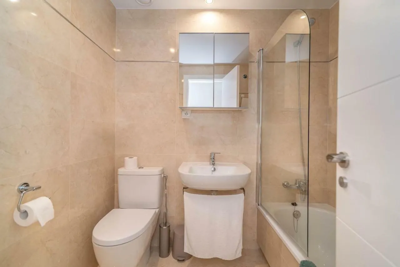 Recently Decorated 2Bdr Penthouse In Fuengirola Apartment